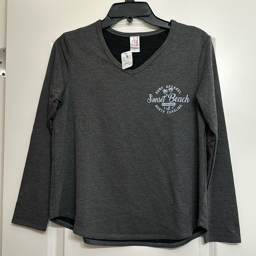 NWT Sunset Beach, North Carolina Women’s Long Sleeve T-Shirt